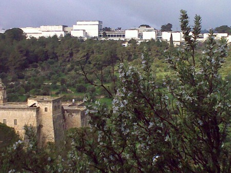 El Museo de Israel, visto desde el Monasterio del Valle de la Cruz
